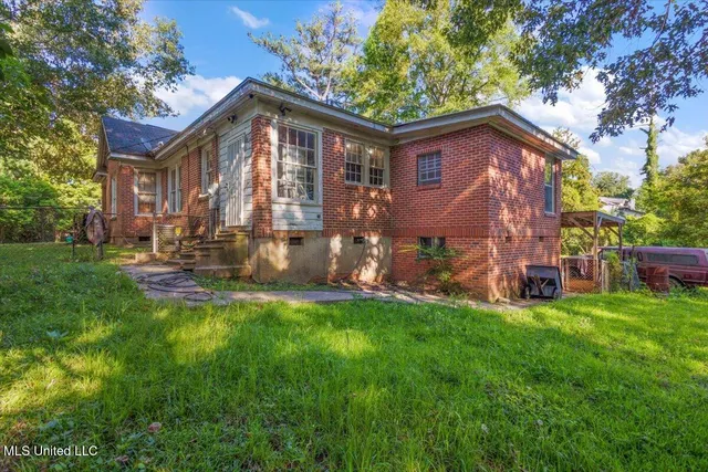 $65,000 | 2121 35th Avenue, Meridian, MS 39301