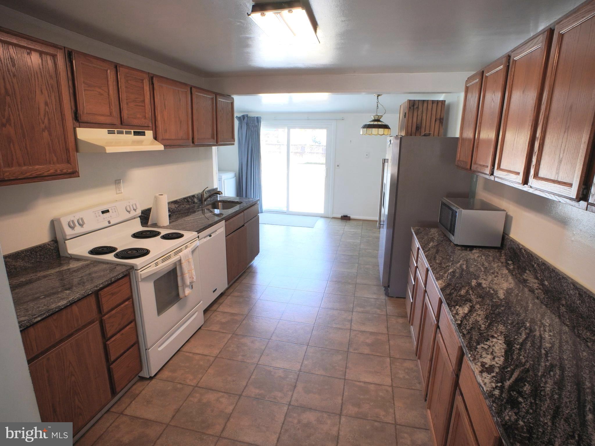 39 Oak Court Annapolis, MD 21401 - Photo 8 of 49