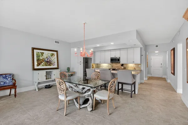 $1,000,000 | 834 Bay Colony Drive South, Juno Beach, FL 33408