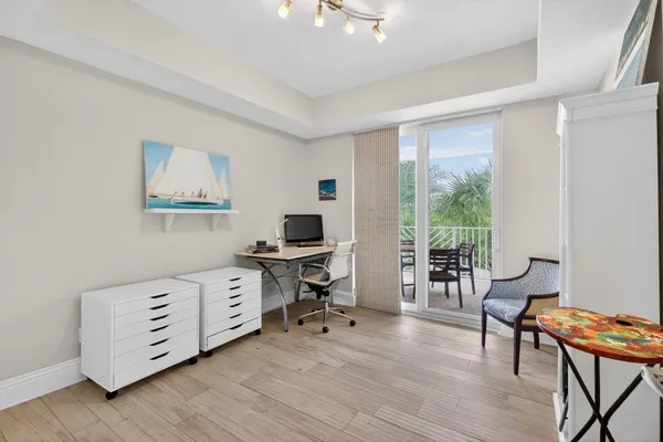 $1,000,000 | 834 Bay Colony Drive South, Juno Beach, FL 33408