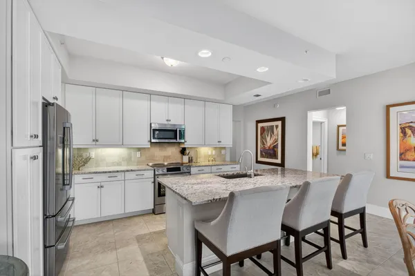 $1,000,000 | 834 Bay Colony Drive South, Juno Beach, FL 33408