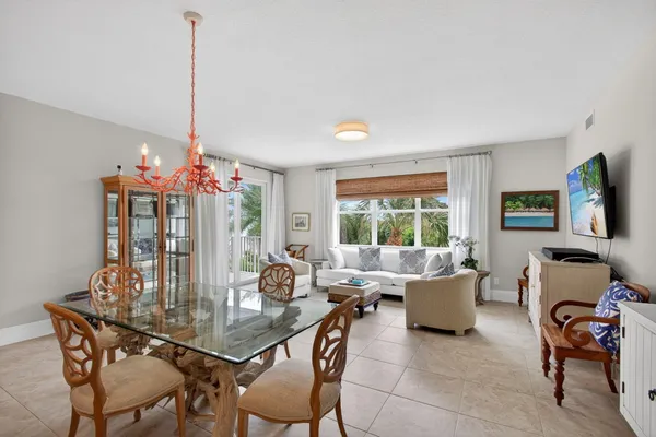 $1,000,000 | 834 Bay Colony Drive South, Juno Beach, FL 33408