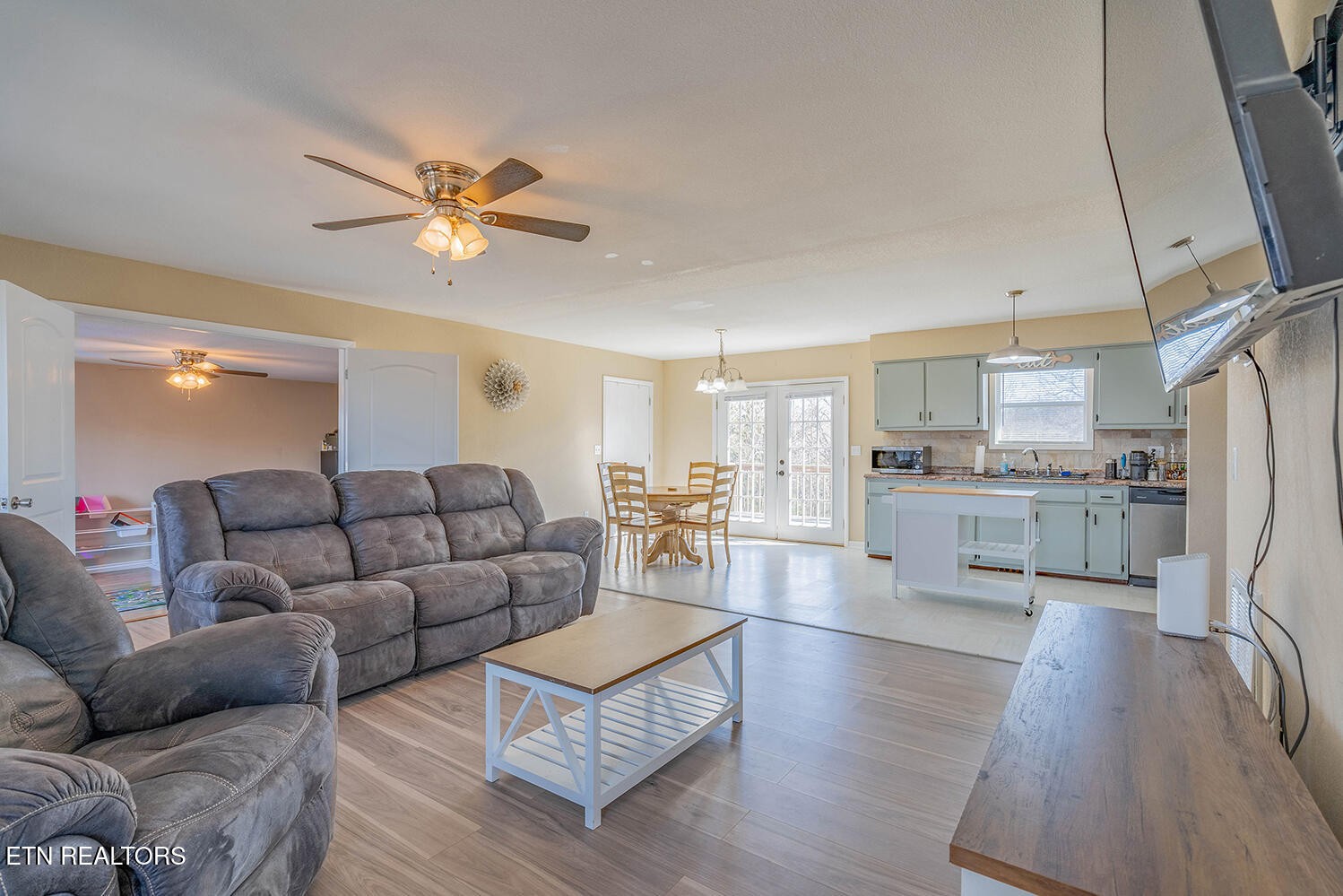 561 Mt Zion Road Jacksboro, TN 37757 - Photo 11 of 39 Gallery Image 11