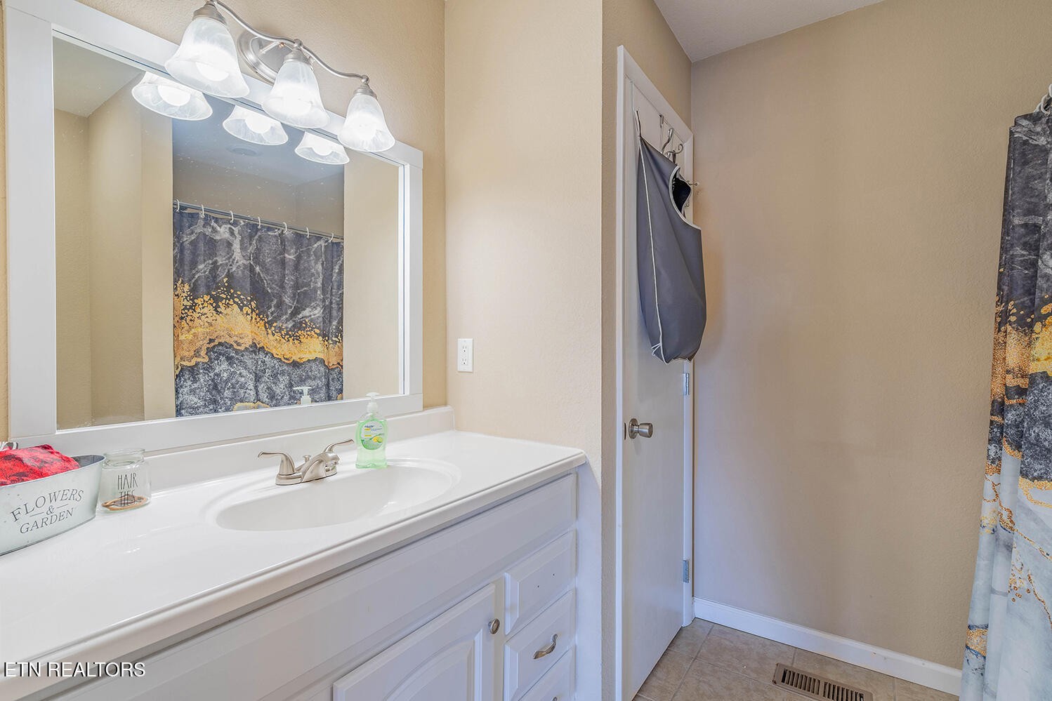 561 Mt Zion Road Jacksboro, TN 37757 - Photo 14 of 39 Gallery Image 14