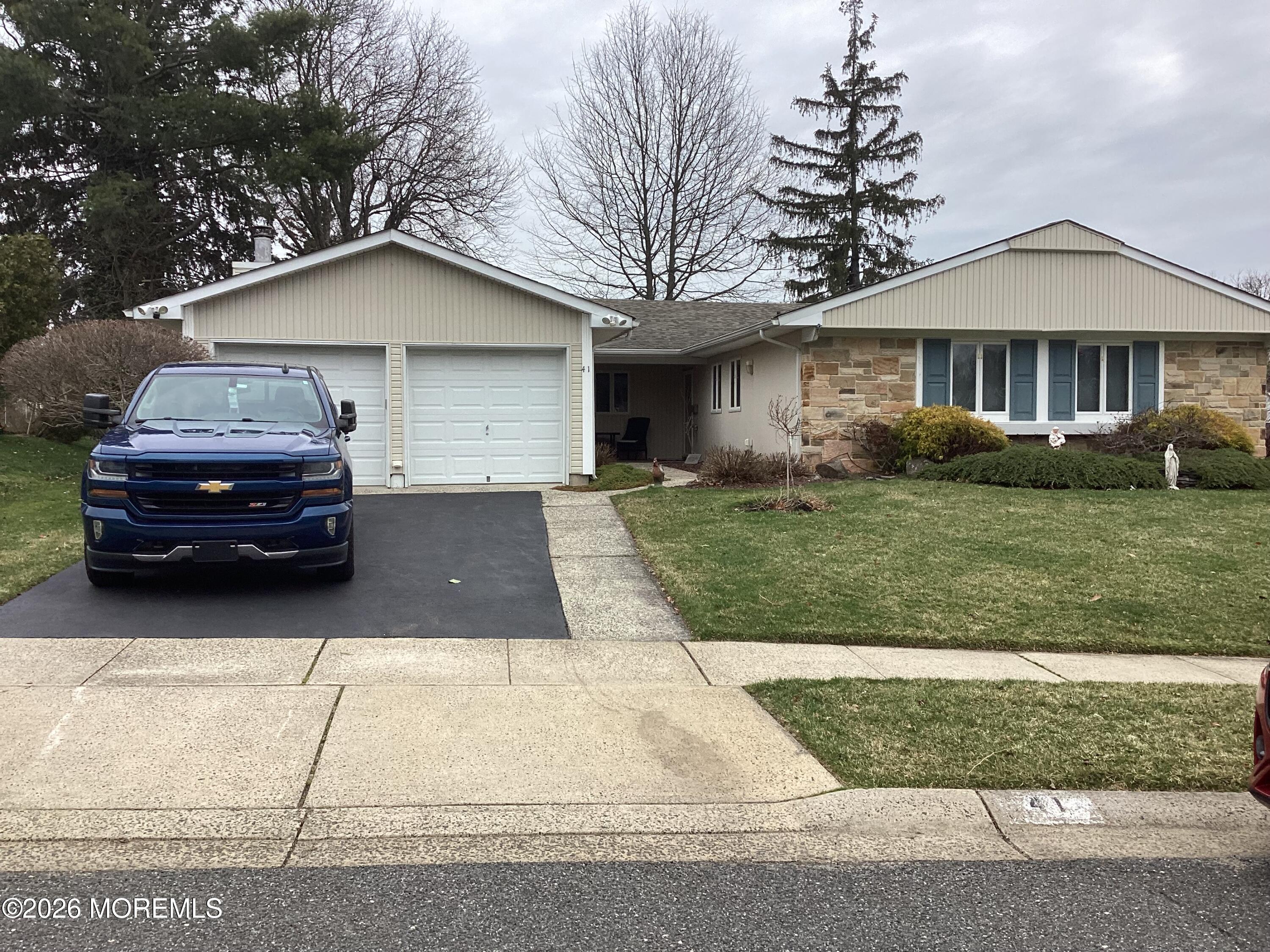 41 Faith Lane Matawan, NJ 07747 - Photo 1 of 27 IMG_0080