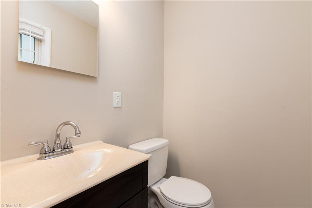 1520 Pebblebrook Road Winston-Salem, NC 27105 - Photo 14 of 26