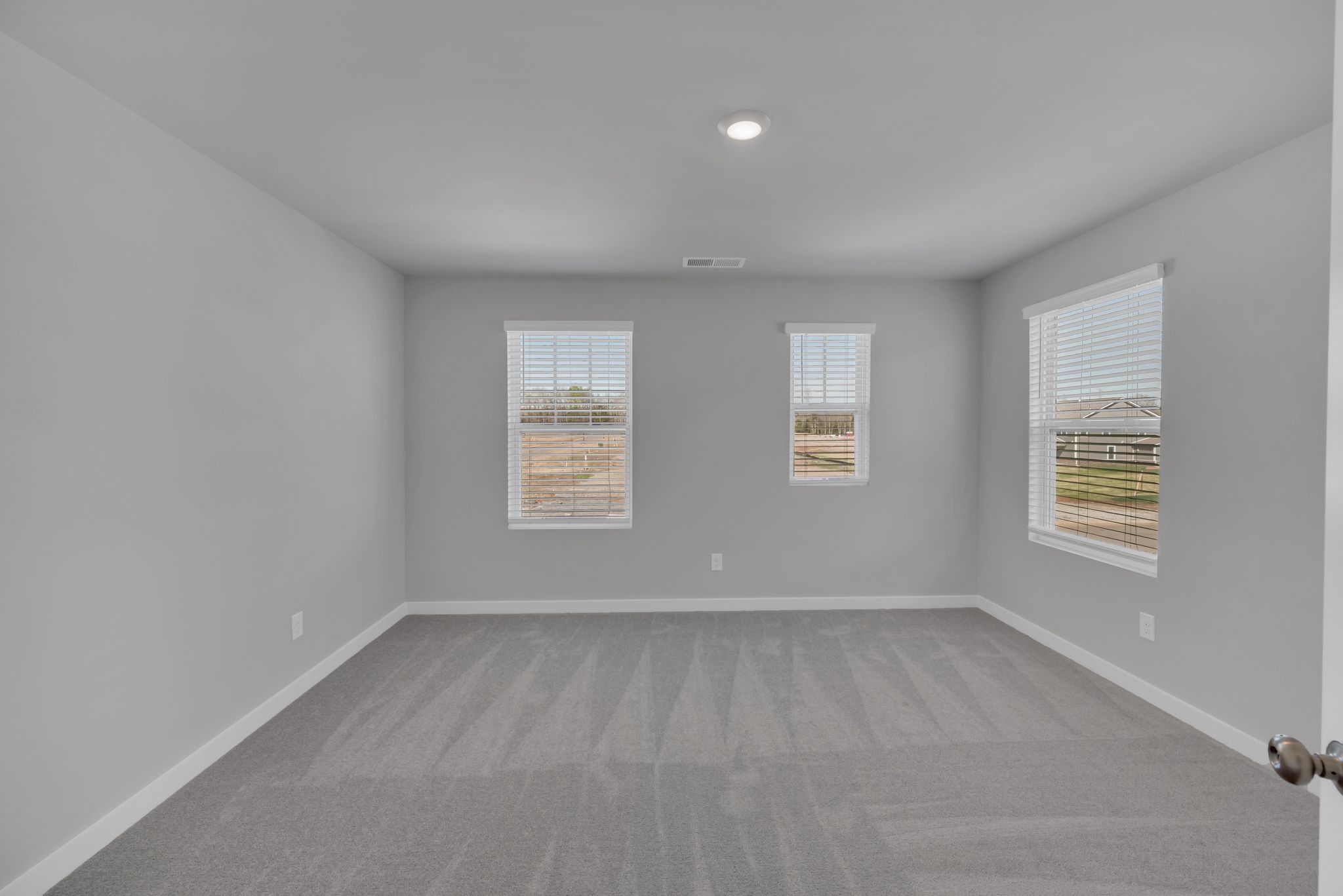 1300 Branch Street Lebanon, TN 37087 - Photo 29 of 43 an empty room with windows