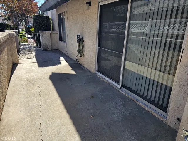 a view of entryway and hall