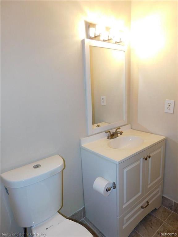 805 Plate Street, Unit 210 Rochester, MI 48307 - Photo 15 of 21