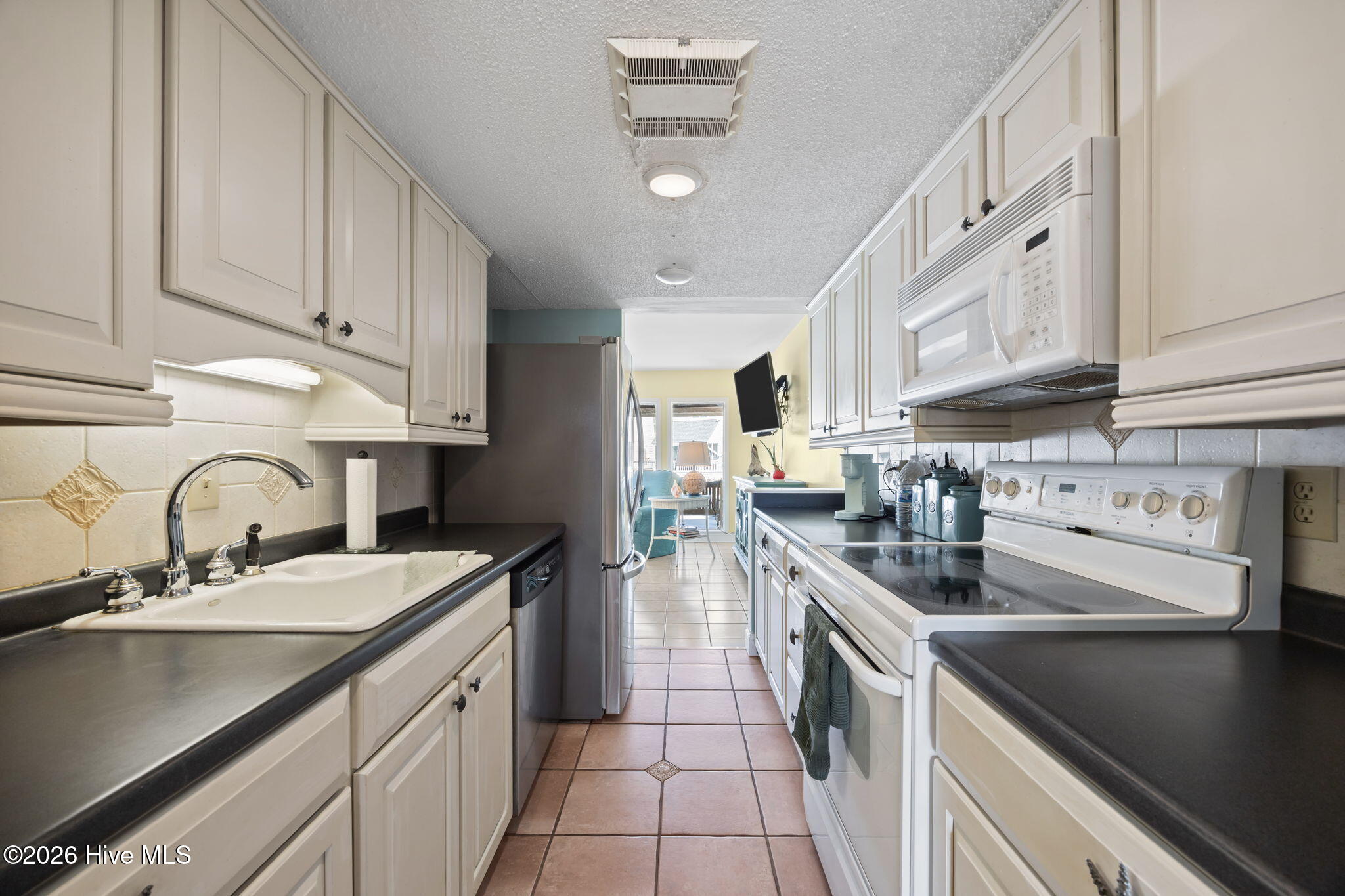 130 Salter Path Road, Unit B9 Pine Knoll Shores, NC 28512 - Photo 8 of 58 25-web-or-mls-IMG_9151