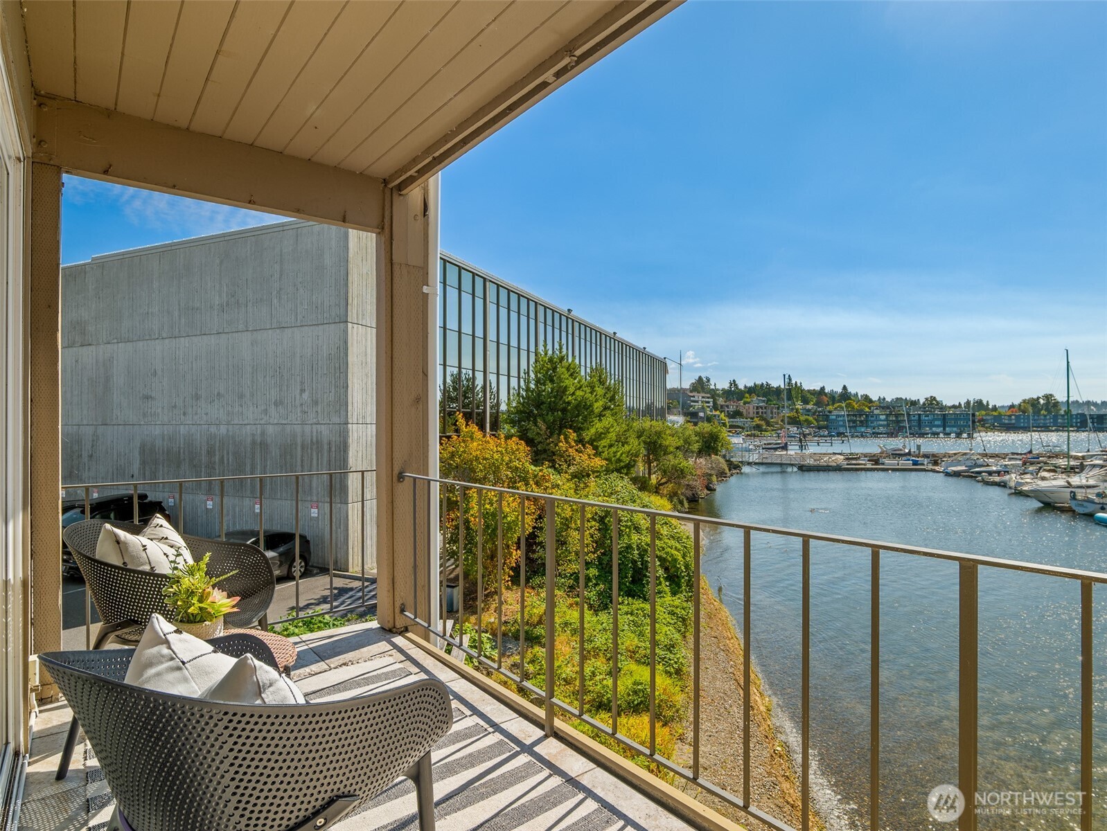 65 Kirkland Avenue, Unit 201 Kirkland, WA 98033 - Photo 7 of 35 a view of balcony with couch
