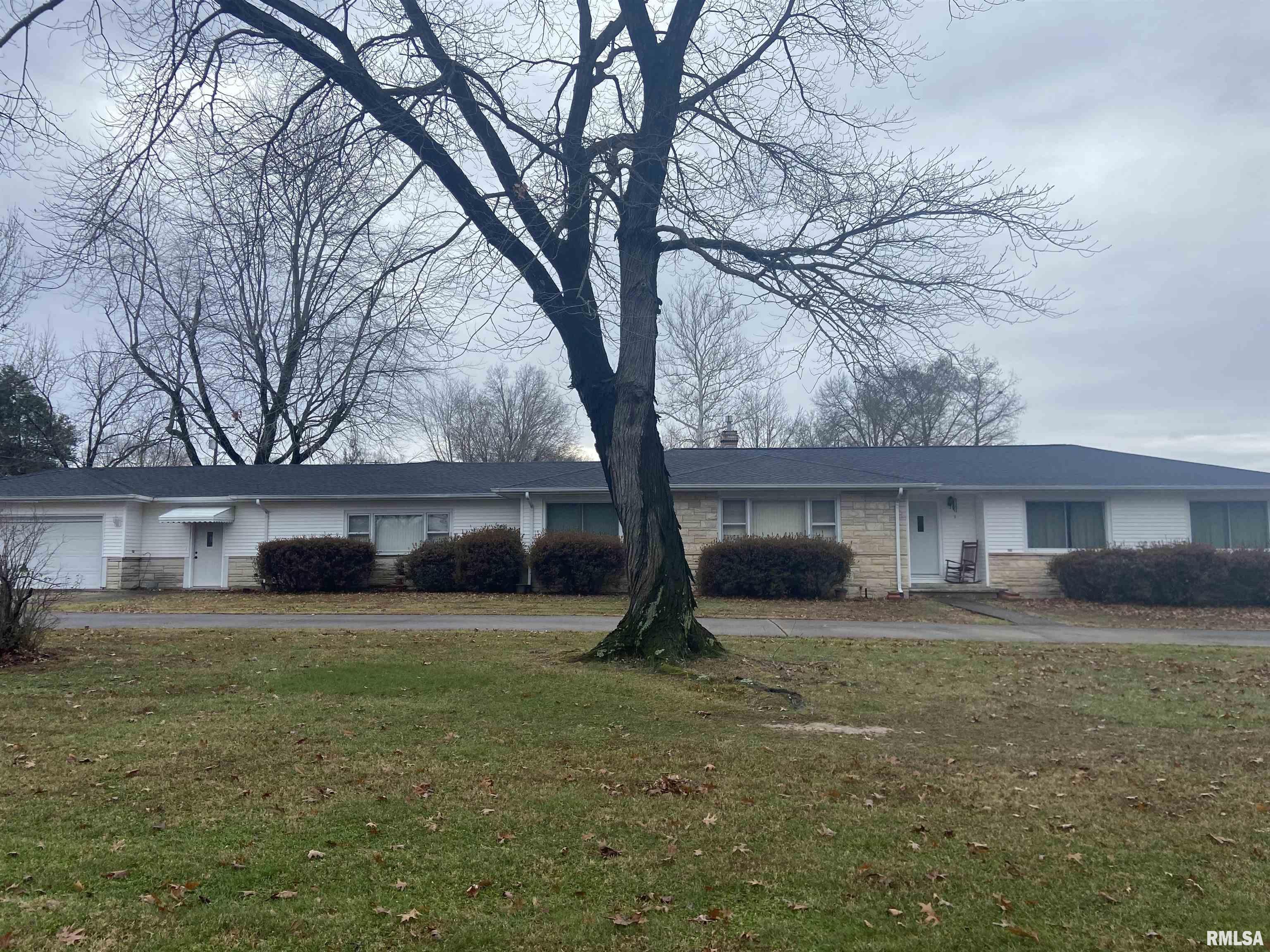 1401 West Grand Avenue Carterville, IL 62918 - Photo 1 of 24