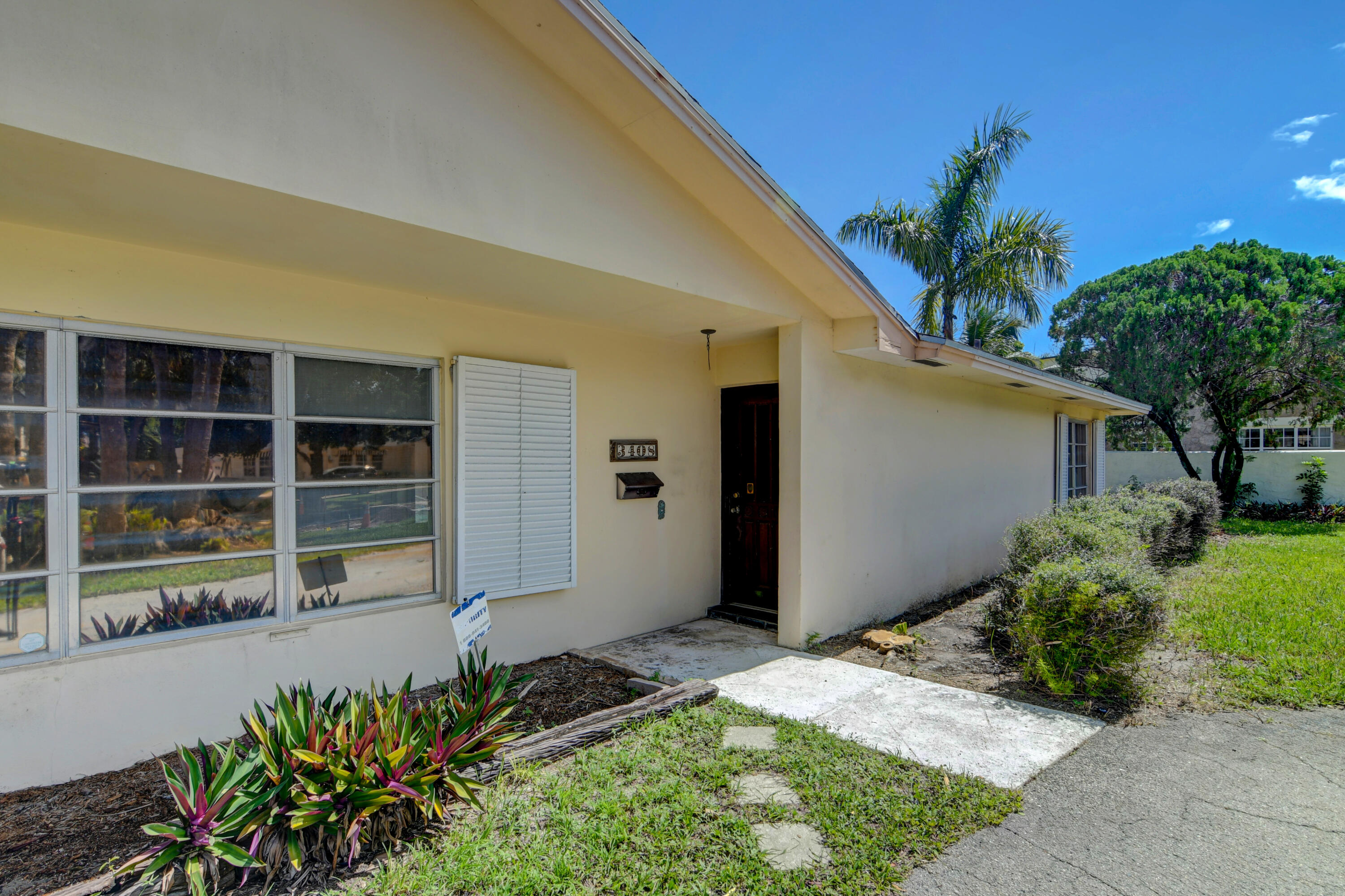3408 Washington Road West Palm Beach, FL 33405 - Photo 4 of 33 05_dsc_4172_3_4_5_6