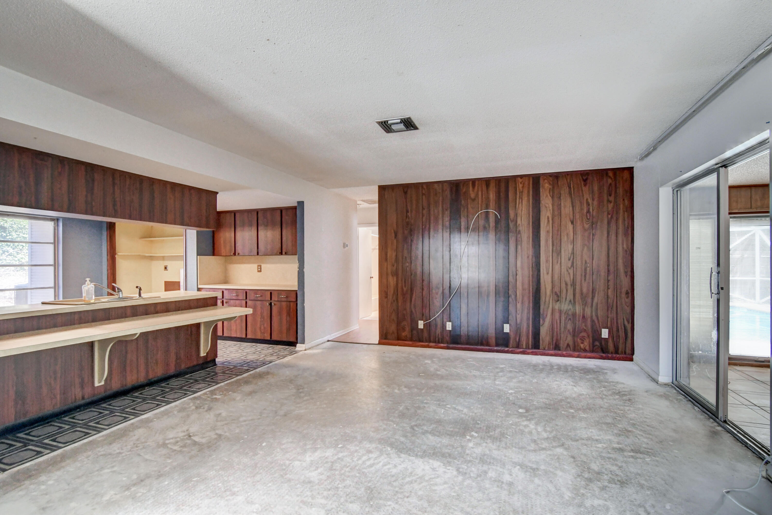 3408 Washington Road West Palm Beach, FL 33405 - Photo 9 of 33 13_dsc_4282_3_4_5_6