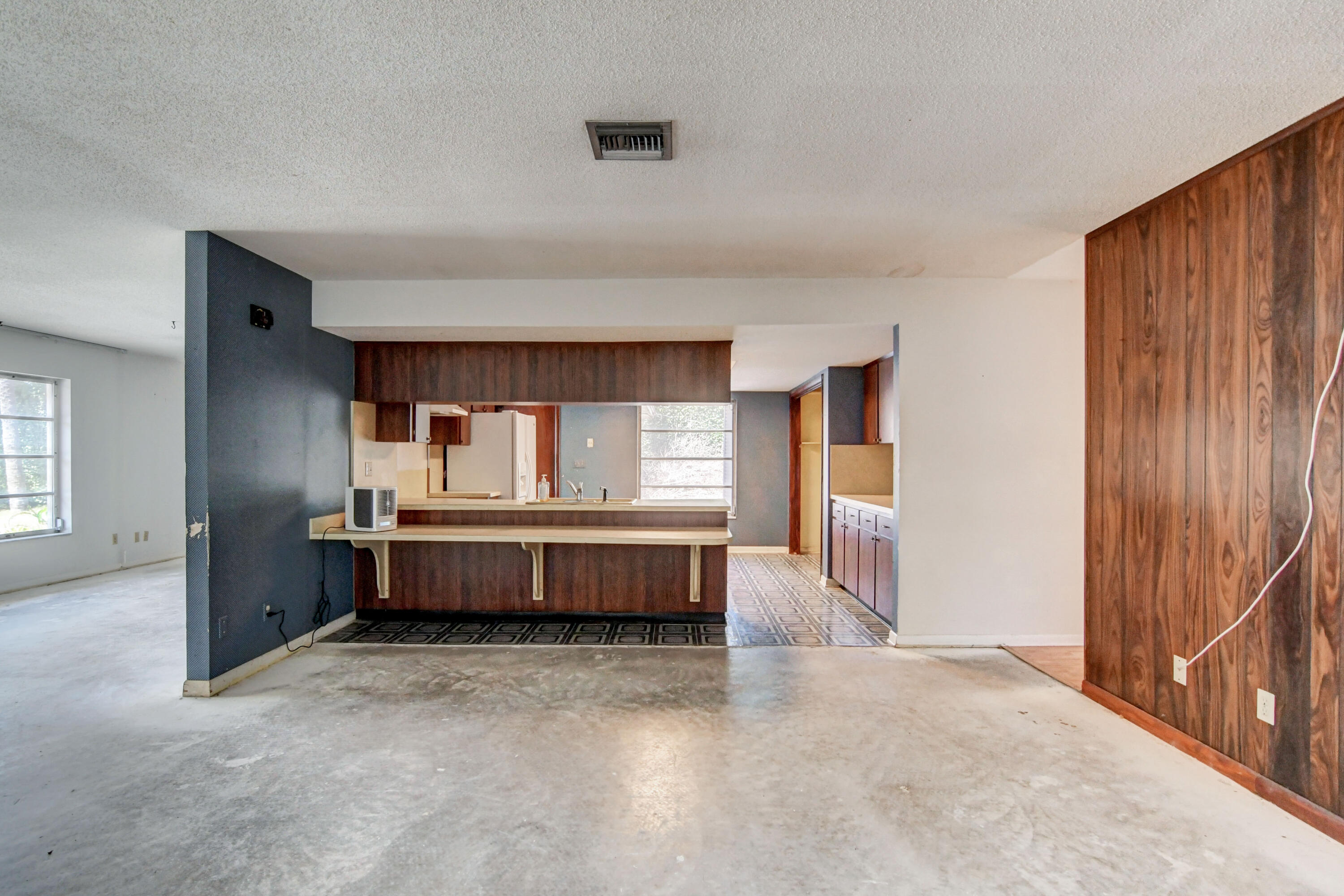 3408 Washington Road West Palm Beach, FL 33405 - Photo 10 of 33 14_dsc_4287_88_89_90_91