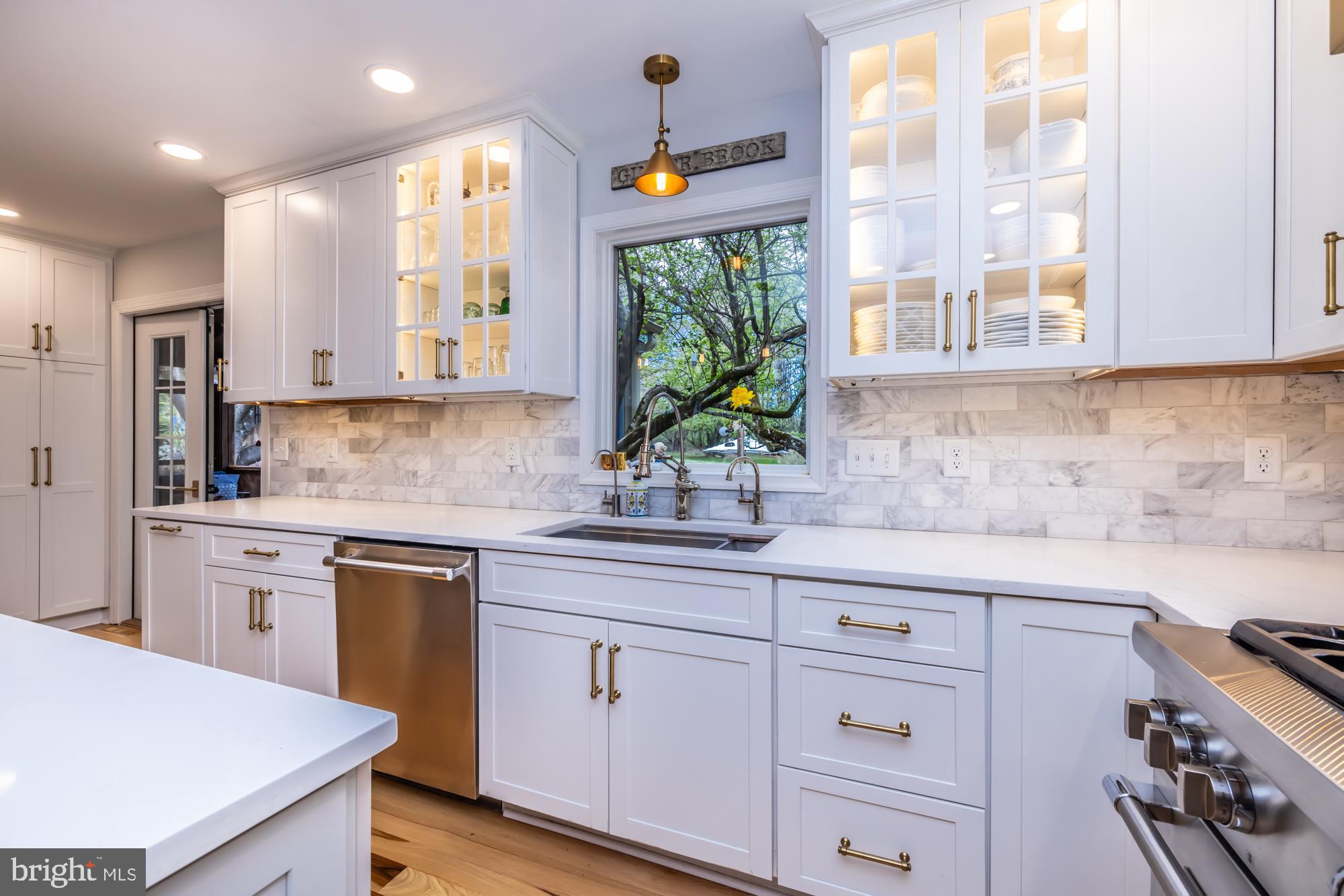 848 Pheasant Run Road West Chester, PA 19382 - Photo 6 of 51 Custom Cabinets