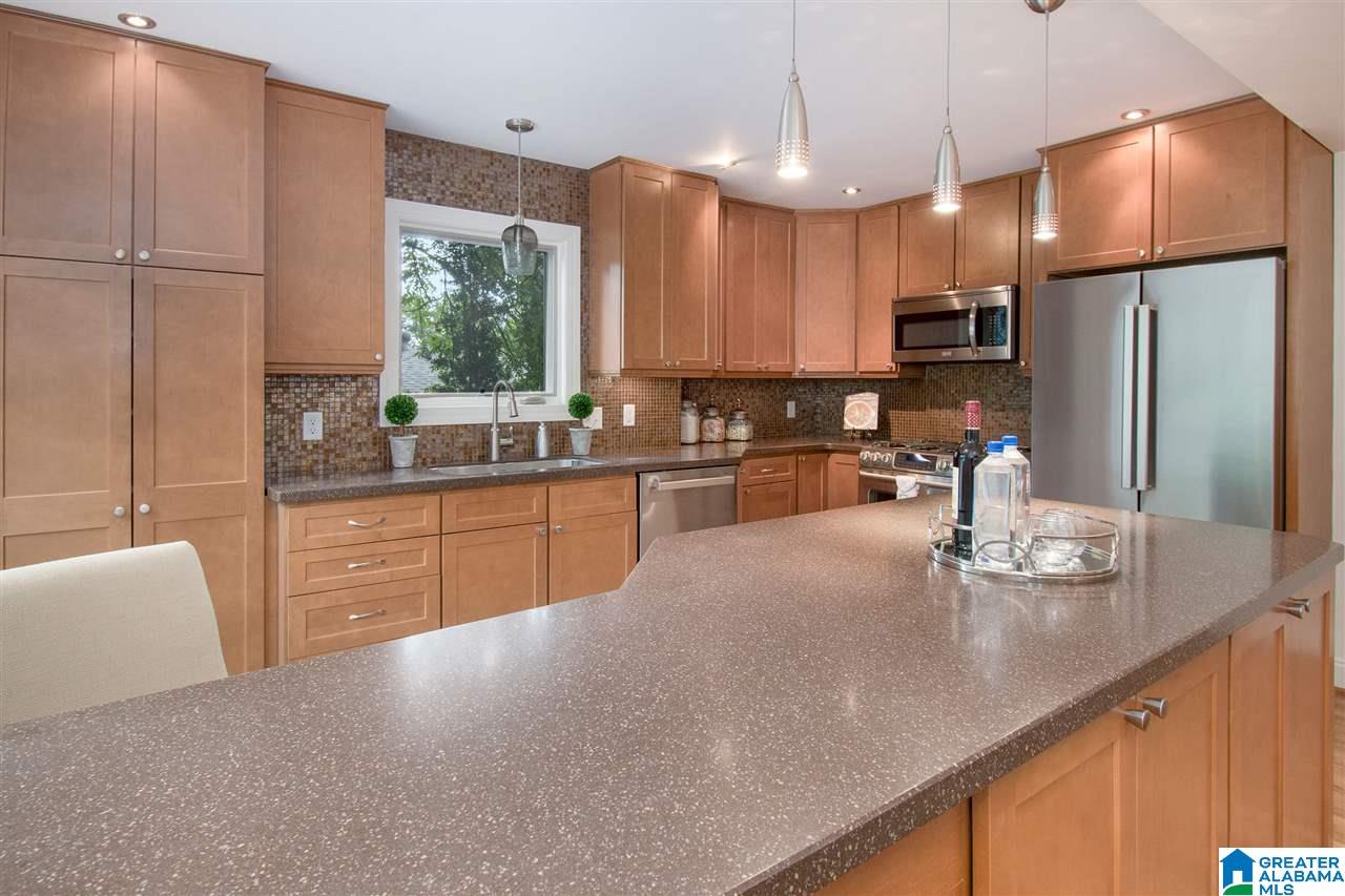 1719 Kensington Road Birmingham, AL 35209 - Photo 12 of 38