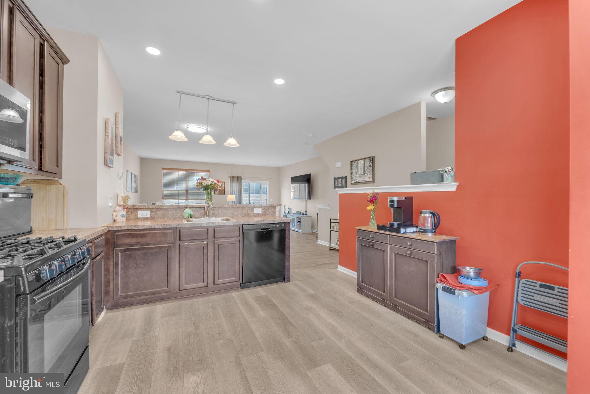 912 Georgetown Road Wenonah, NJ 08090 - Photo 15 of 32 Eat-In Kitchen