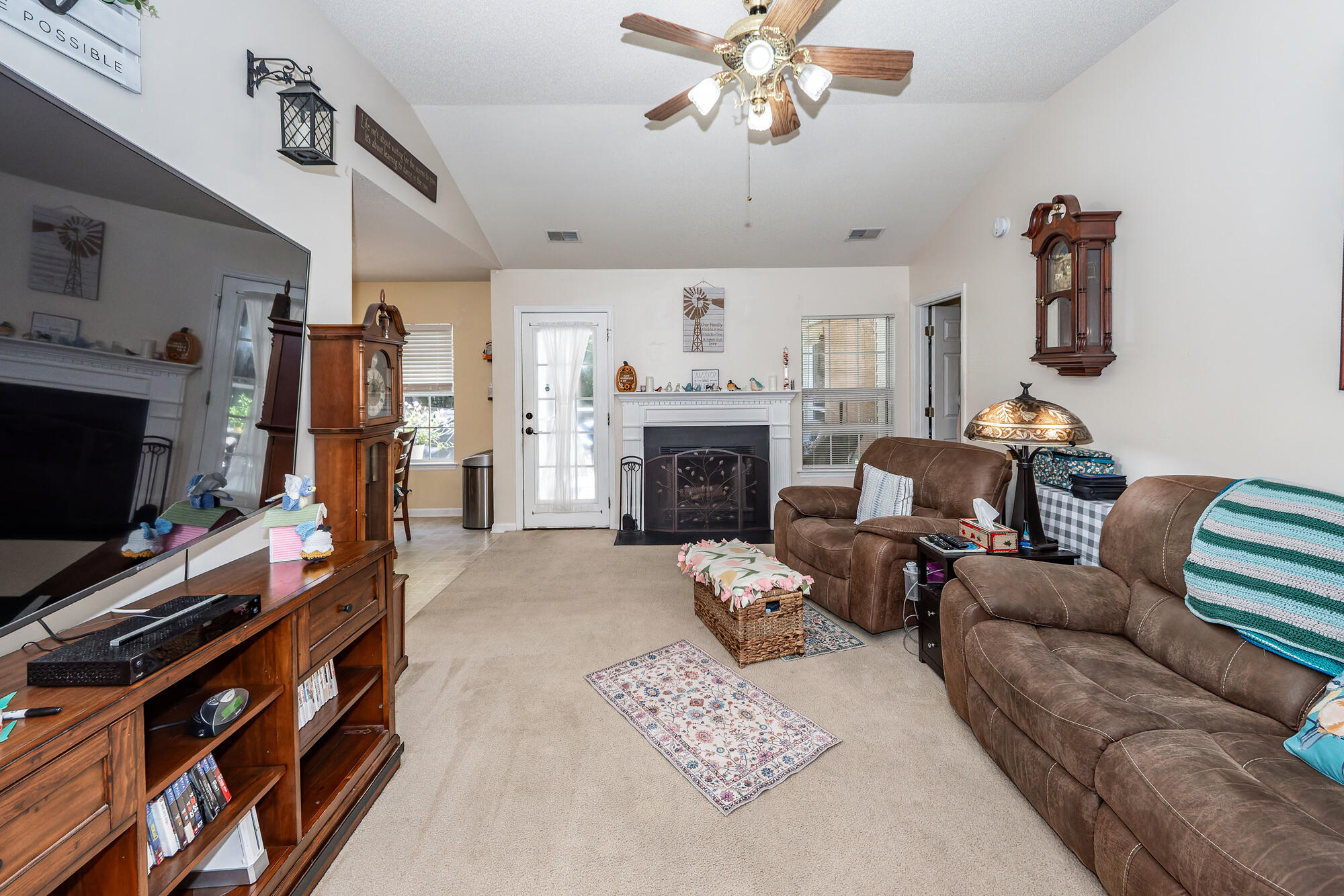 322 Eagle Ridge Road Summerville, SC 29485 - Photo 5 of 36 05