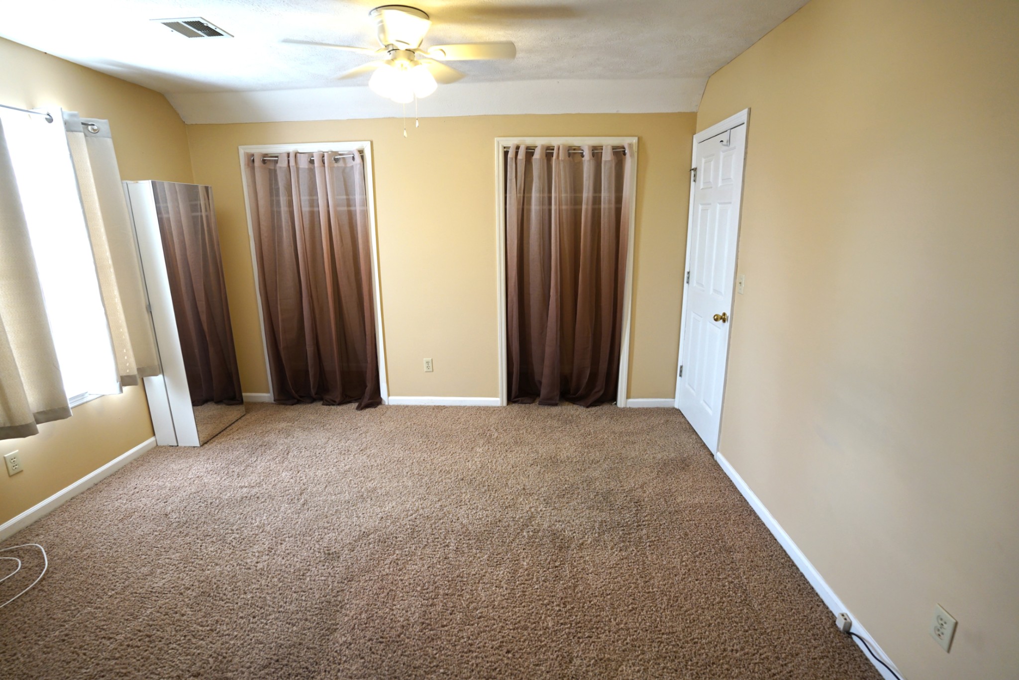 1168 West Grab Creek Road Dickson, TN 37055 - Photo 20 of 37 an empty room with window and a bathroom