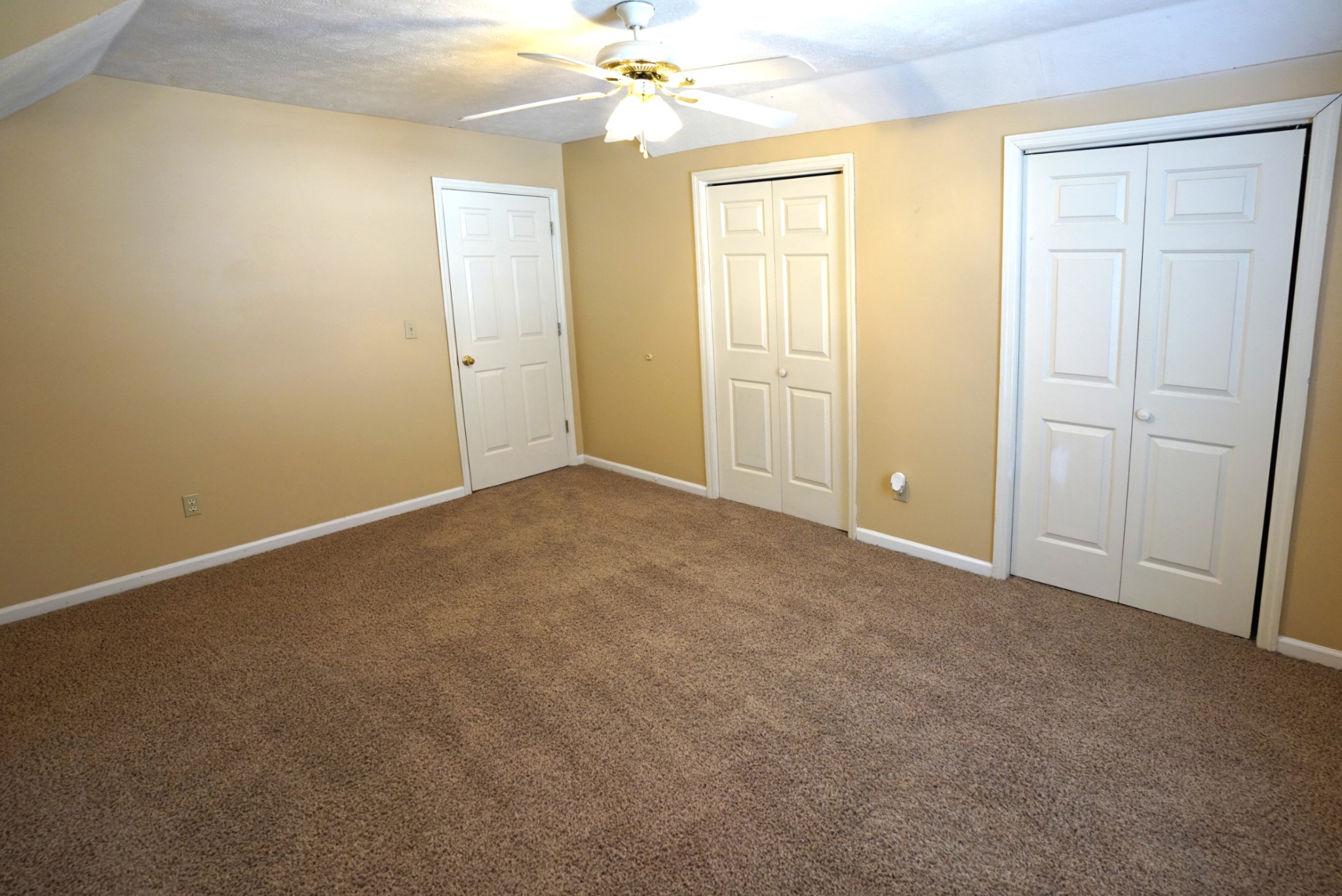 1168 West Grab Creek Road Dickson, TN 37055 - Photo 24 of 37 an empty room with a bathroom