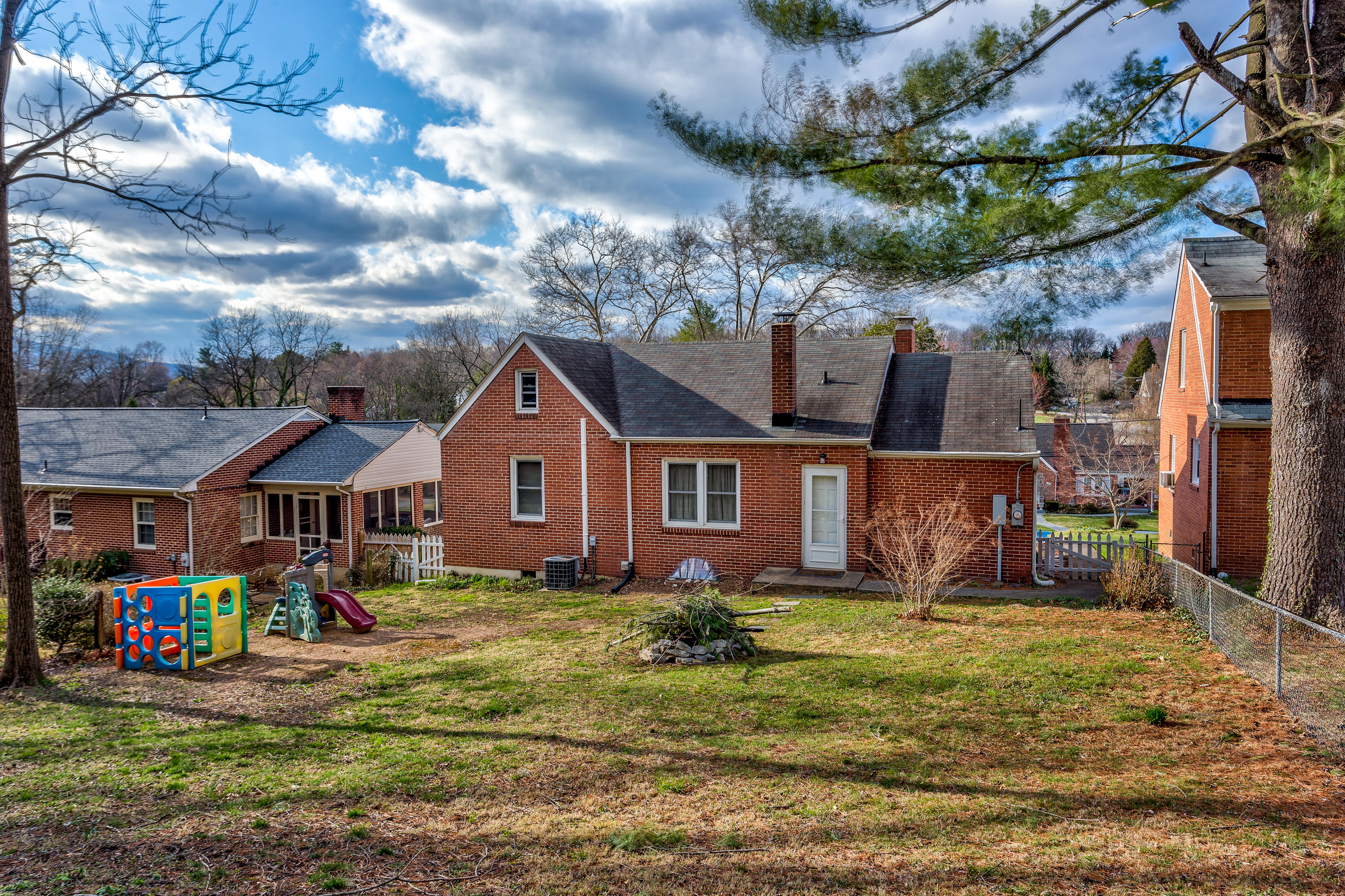 2506 Livingston Road Southwest Roanoke, VA 24015 - Photo 24 of 25 IMG_6