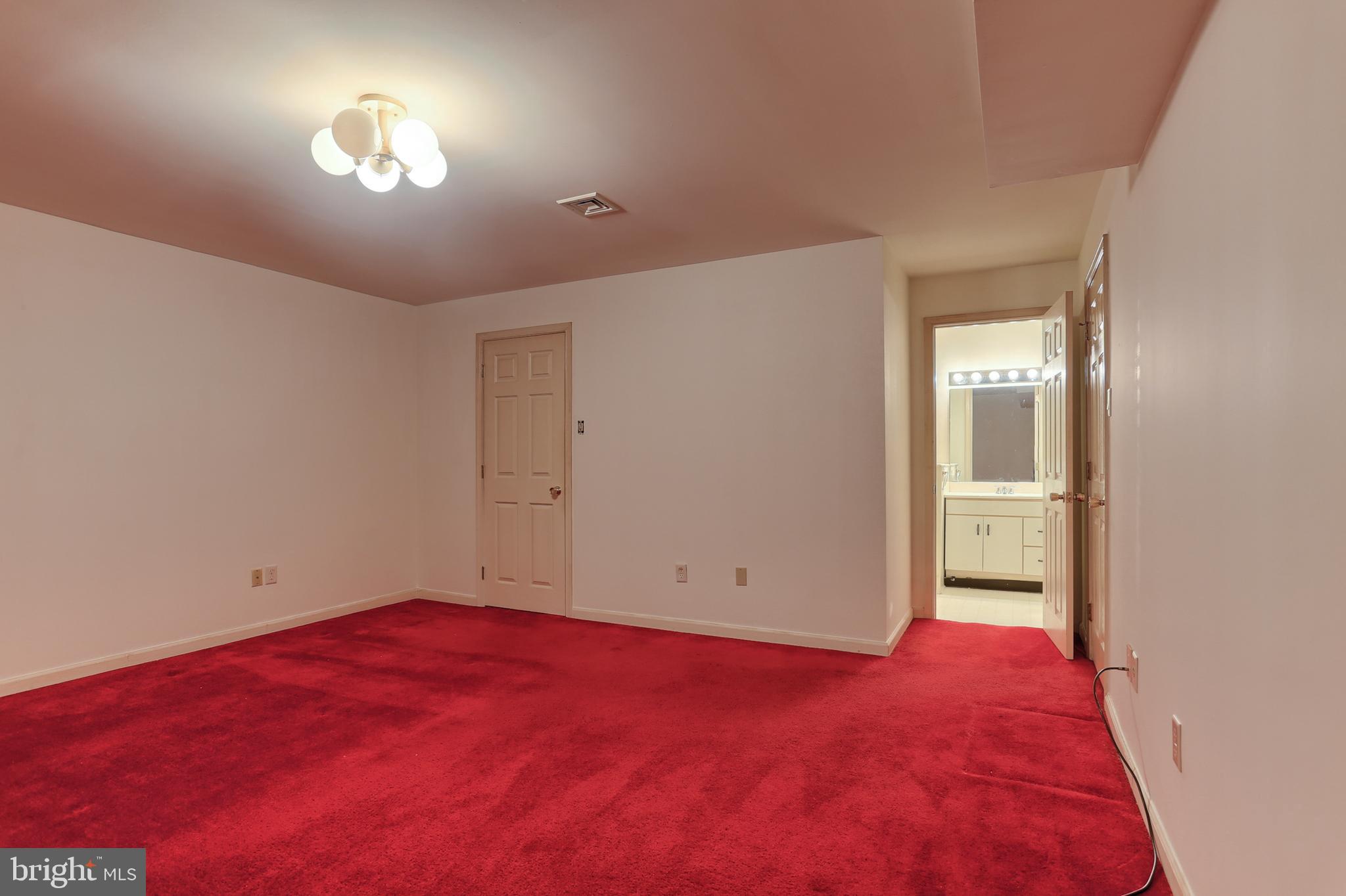 77 Cambridge Drive Hershey, PA 17033 - Photo 27 of 33 Lower level HUGE bedroom with walk in closet,bath