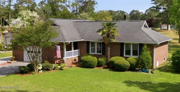 $329,900 | 253 Shoreline Drive, New Bern, NC 28562