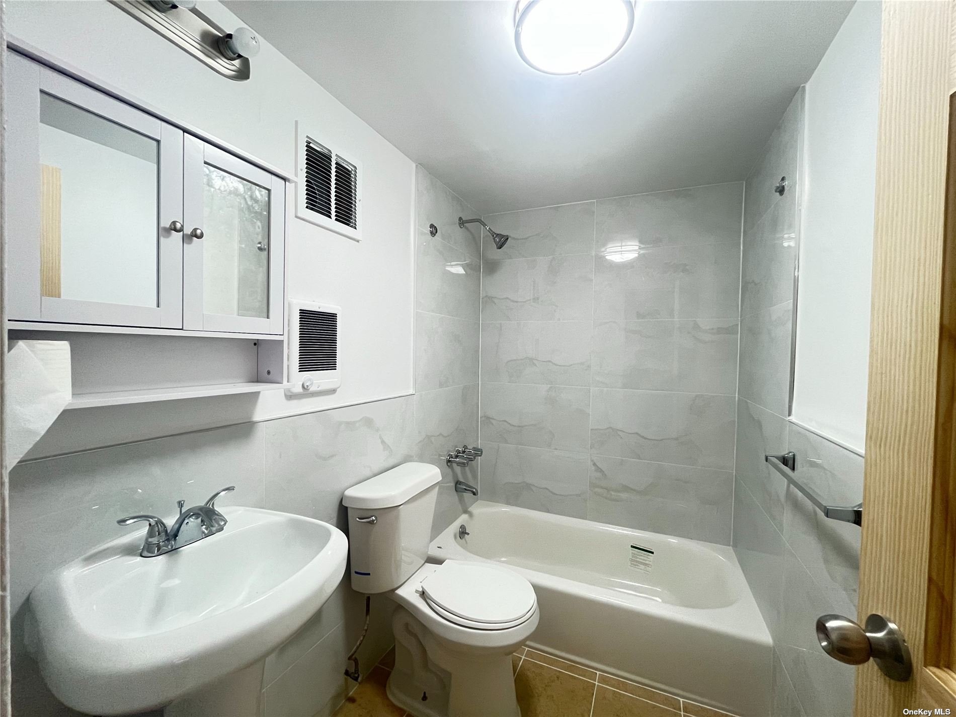 53-37 97th Street Queens, NY 11368 - Photo 11 of 36