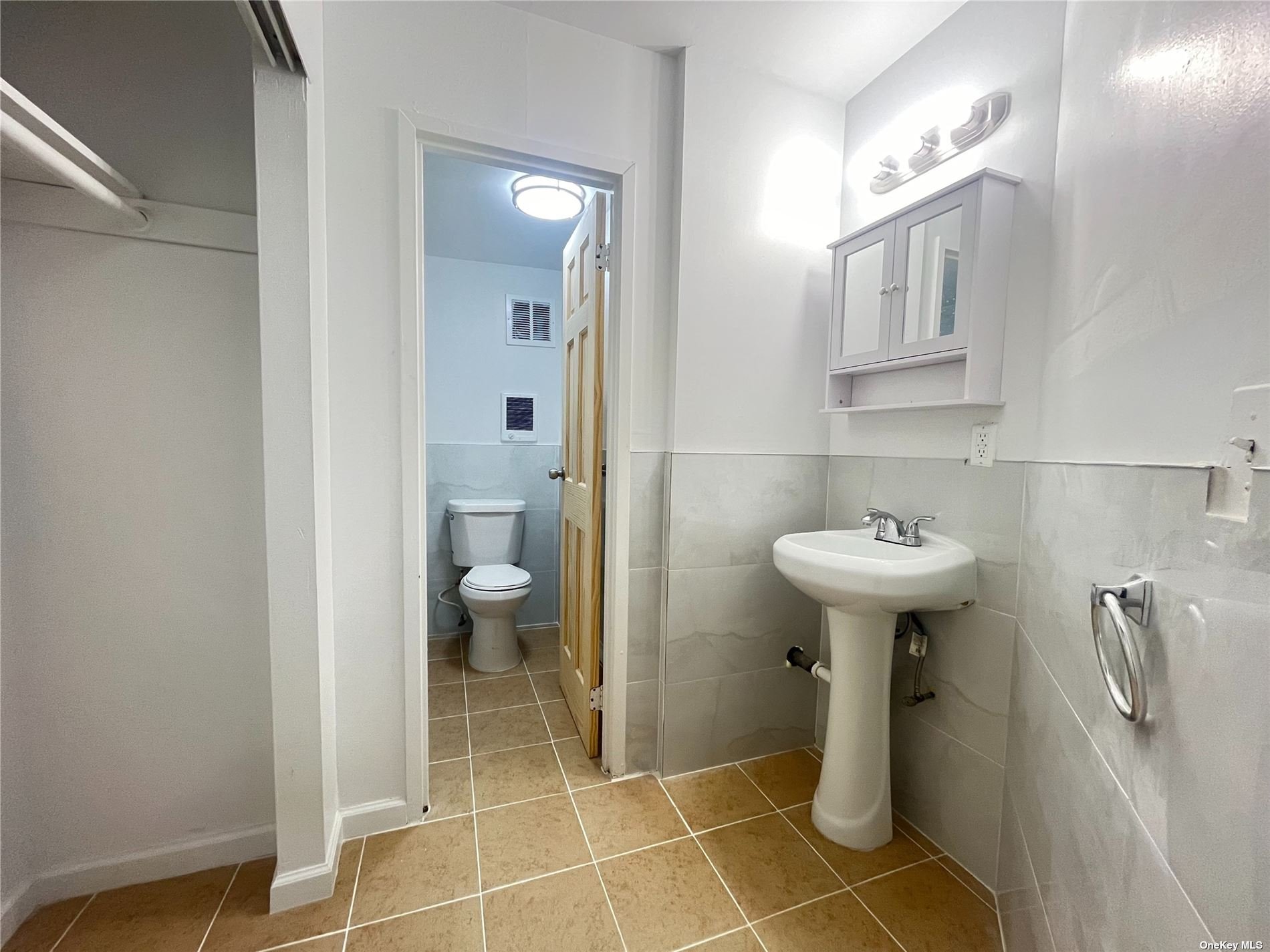 53-37 97th Street Queens, NY 11368 - Photo 13 of 36