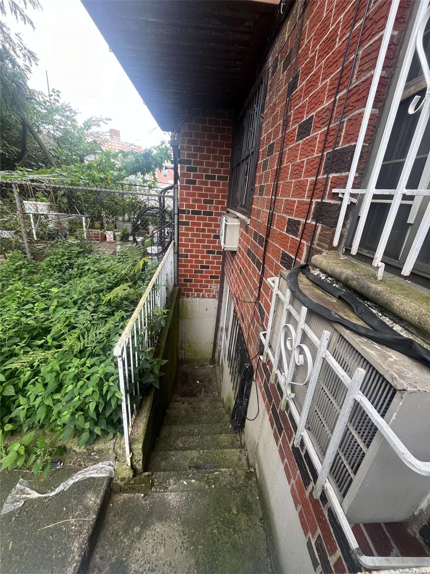 53-37 97th Street Queens, NY 11368 - Photo 32 of 36