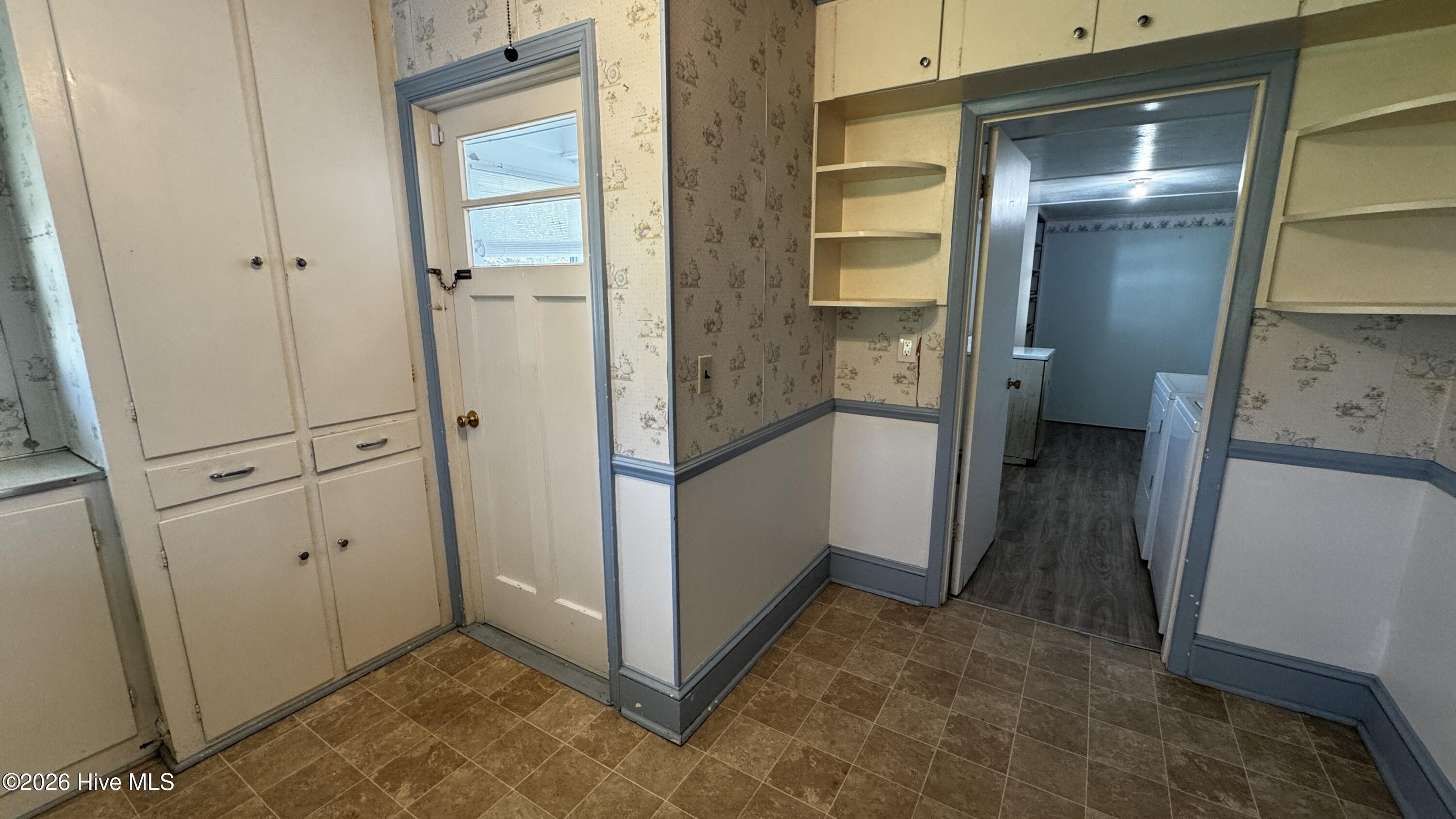 389 Haw Branch Road Richlands, NC 28574 - Photo 4 of 10