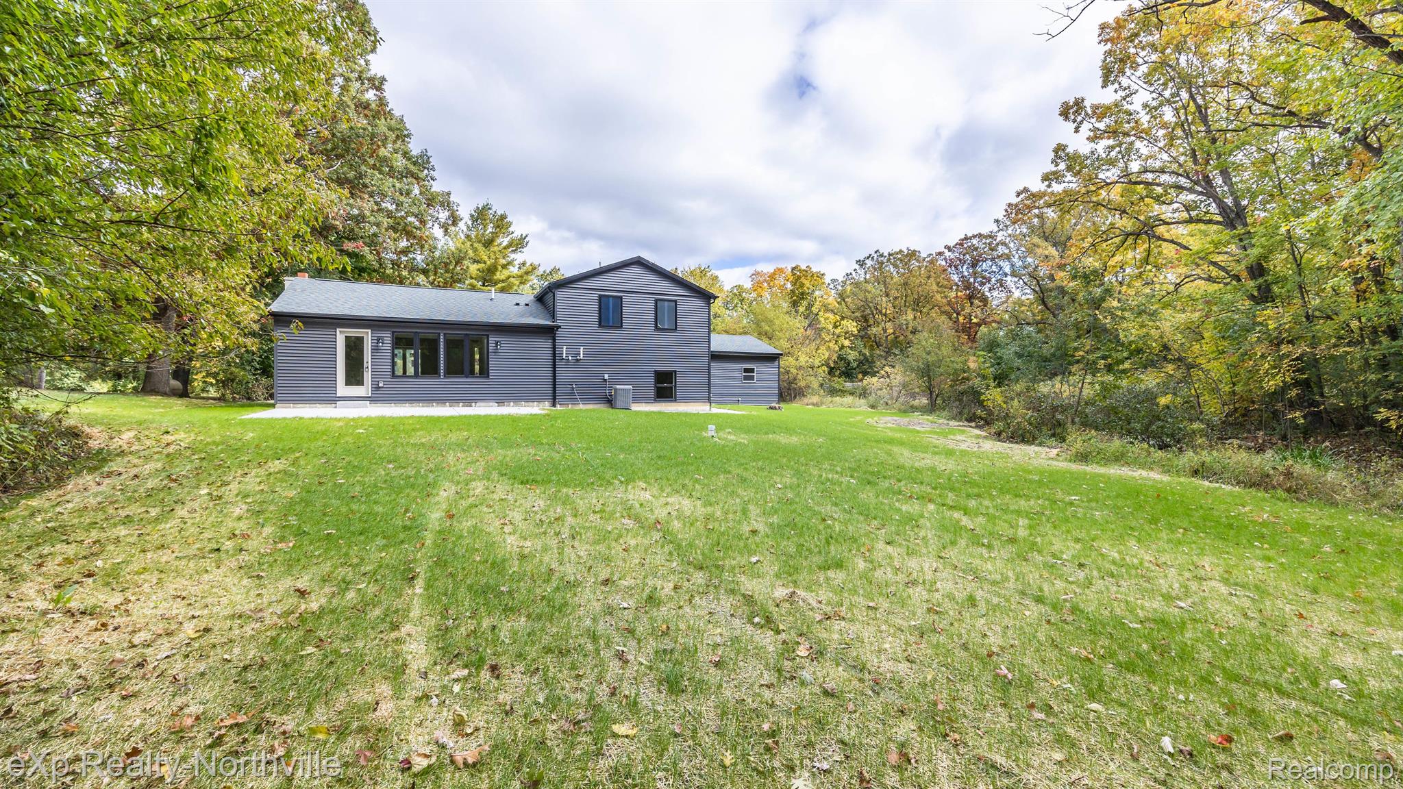 1020 7 Mile Road Whitmore Lake, MI 48189 - Photo 10 of 55 Gallery Image 10