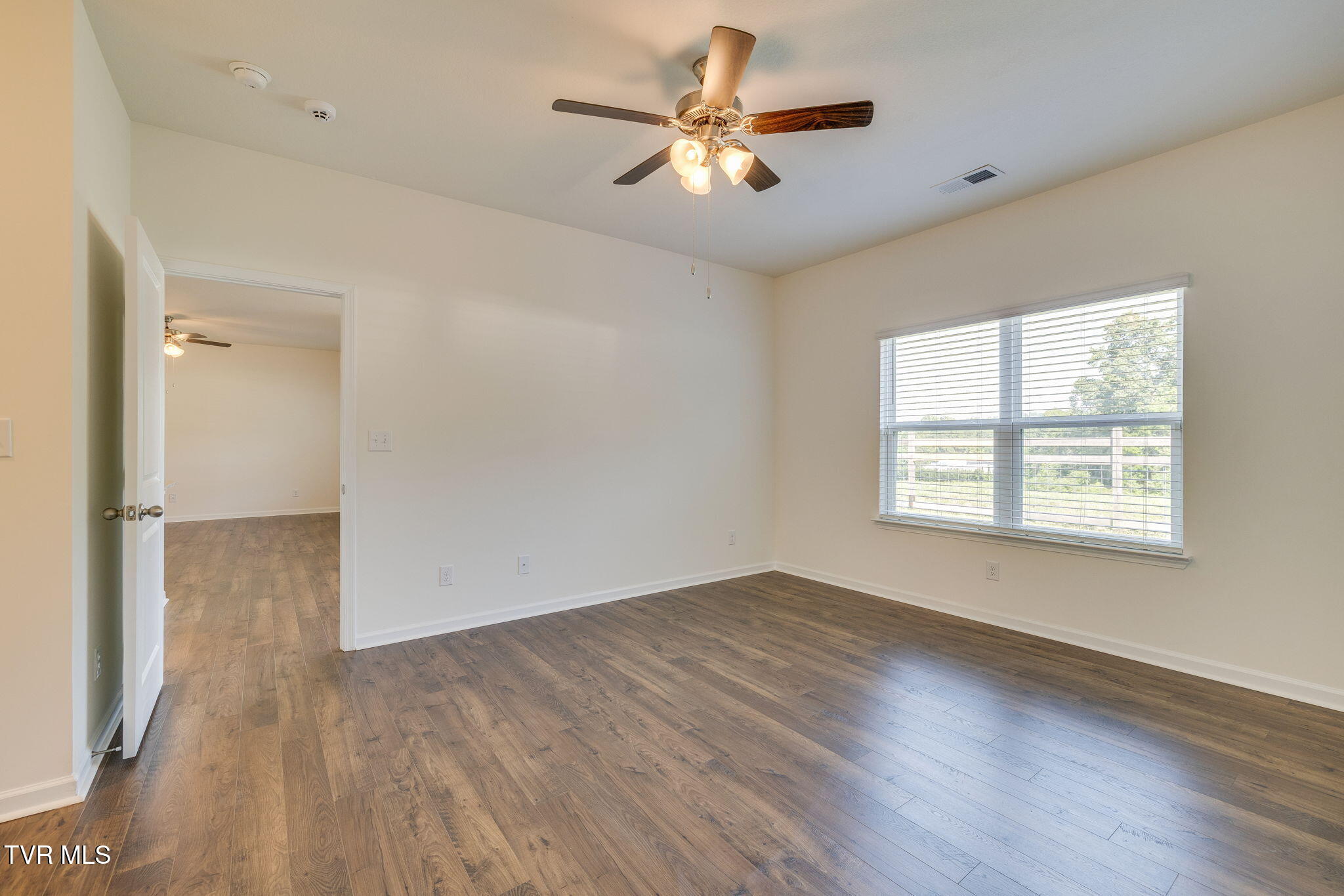 1160 Ridge Parke Kingsport, TN 37663 - Photo 14 of 33 015