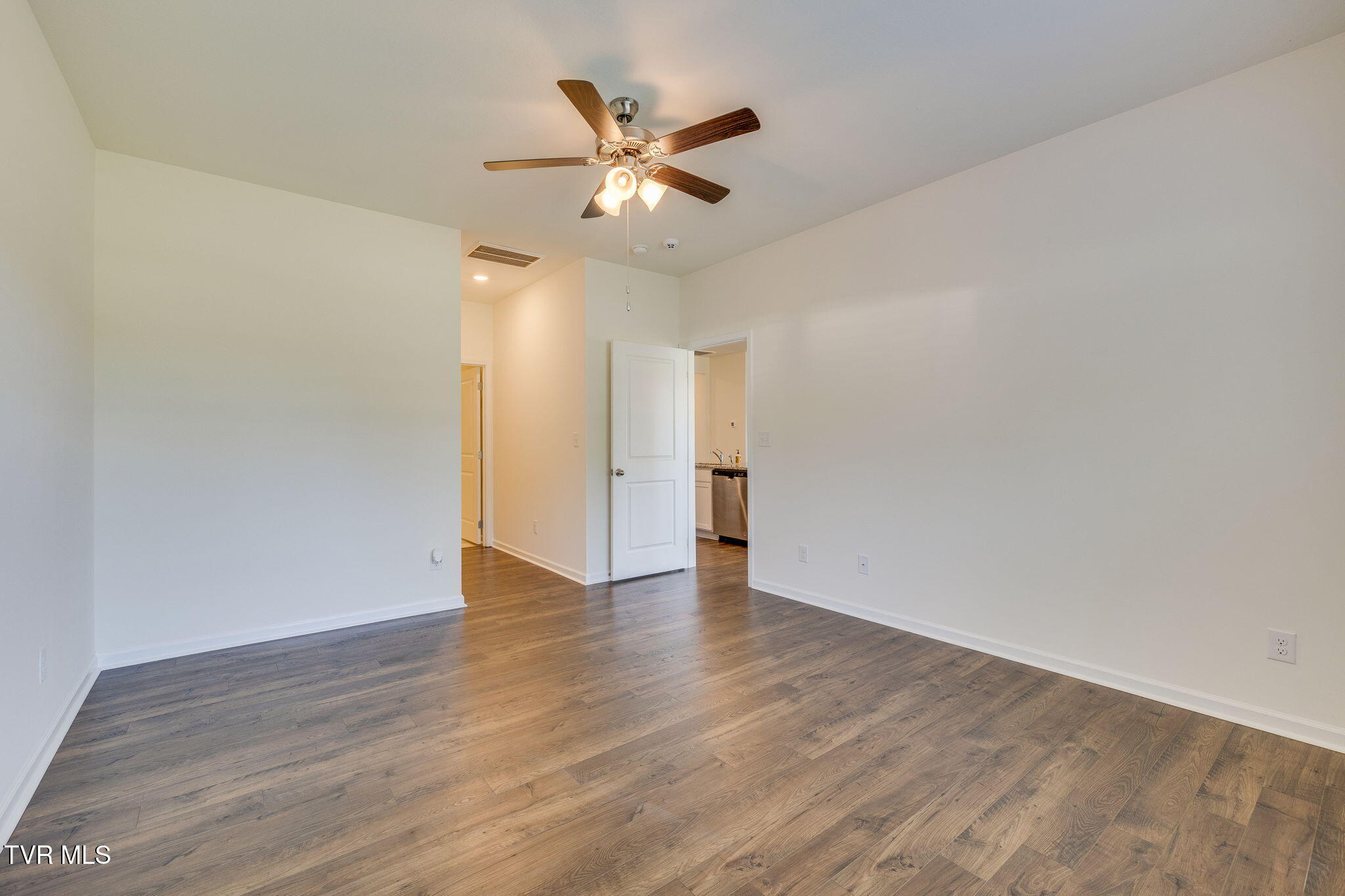 1160 Ridge Parke Kingsport, TN 37663 - Photo 15 of 33 016