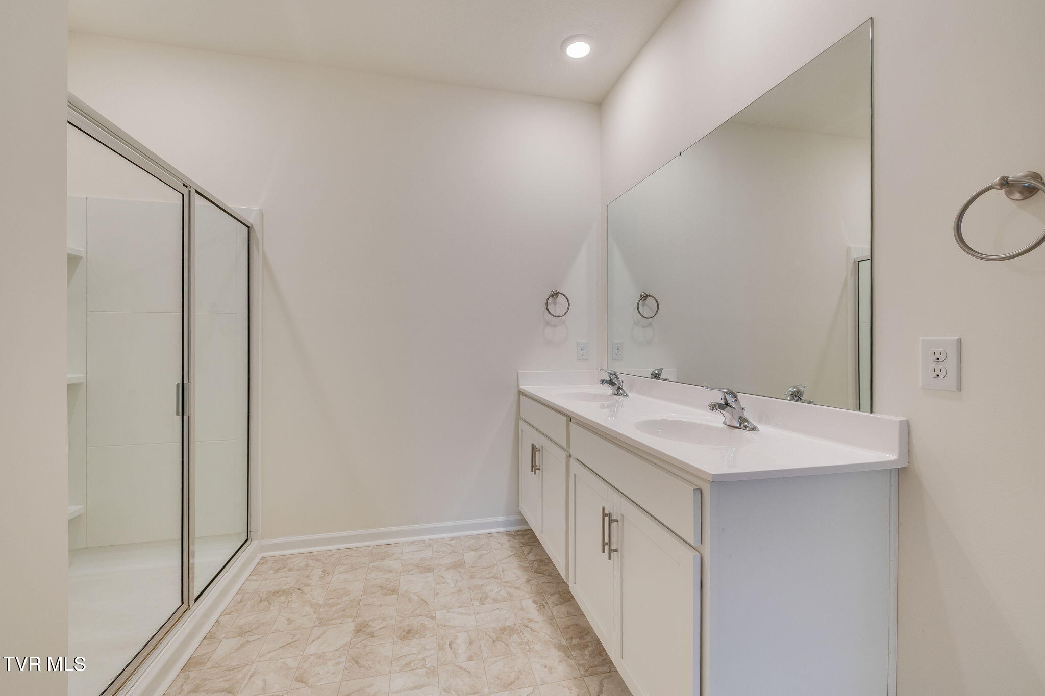 1160 Ridge Parke Kingsport, TN 37663 - Photo 16 of 33 017