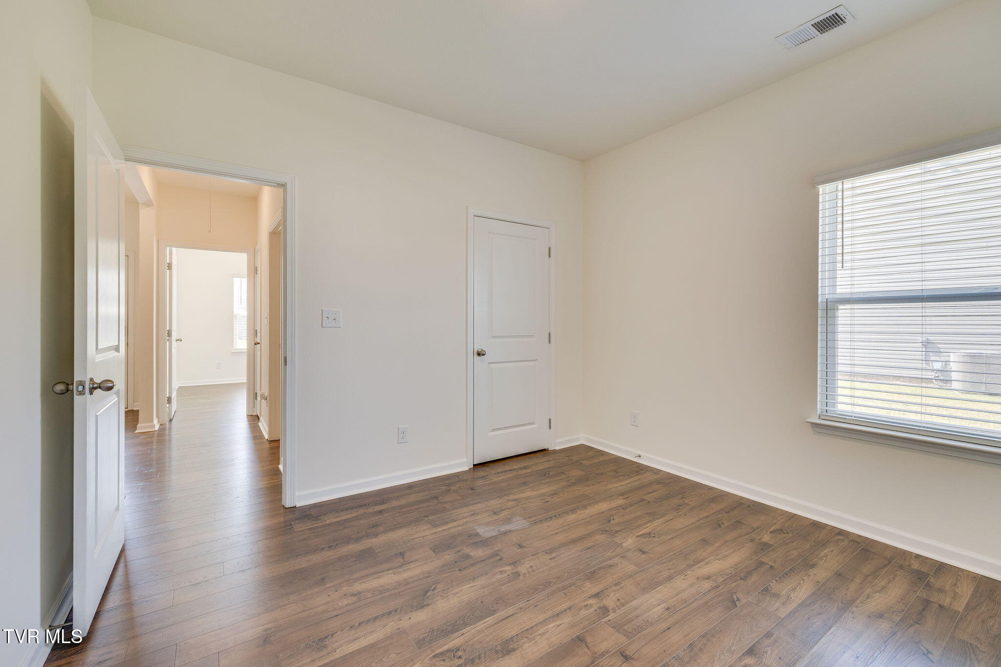 1160 Ridge Parke Kingsport, TN 37663 - Photo 23 of 33 024