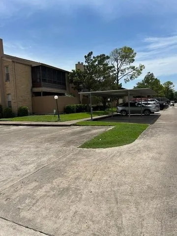 a view of a basketball court