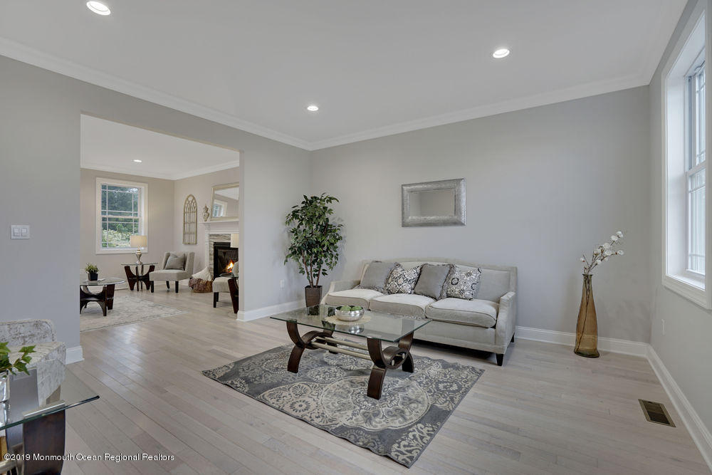 4 Hillcrest Road Morganville, NJ 07751 - Photo 8 of 23 014_dsc04906-dsc04910