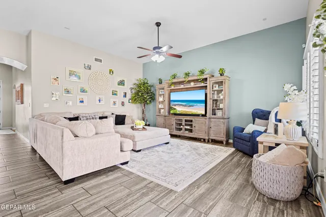 $424,900 | 7880 Enchanted View Drive, El Paso, TX 79911