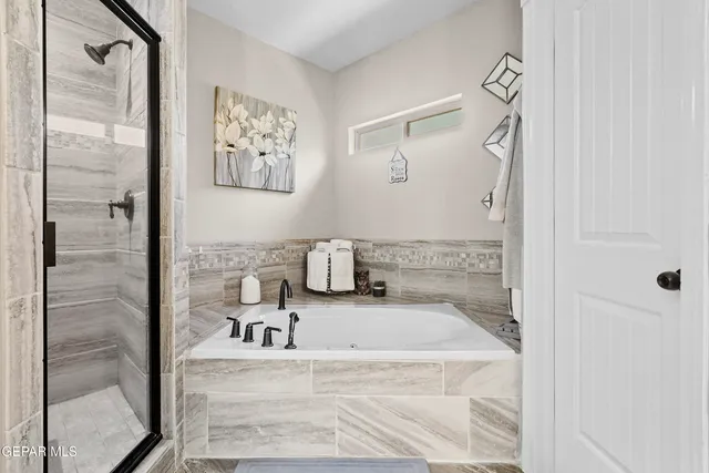 $424,900 | 7880 Enchanted View Drive, El Paso, TX 79911