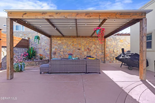 $424,900 | 7880 Enchanted View Drive, El Paso, TX 79911