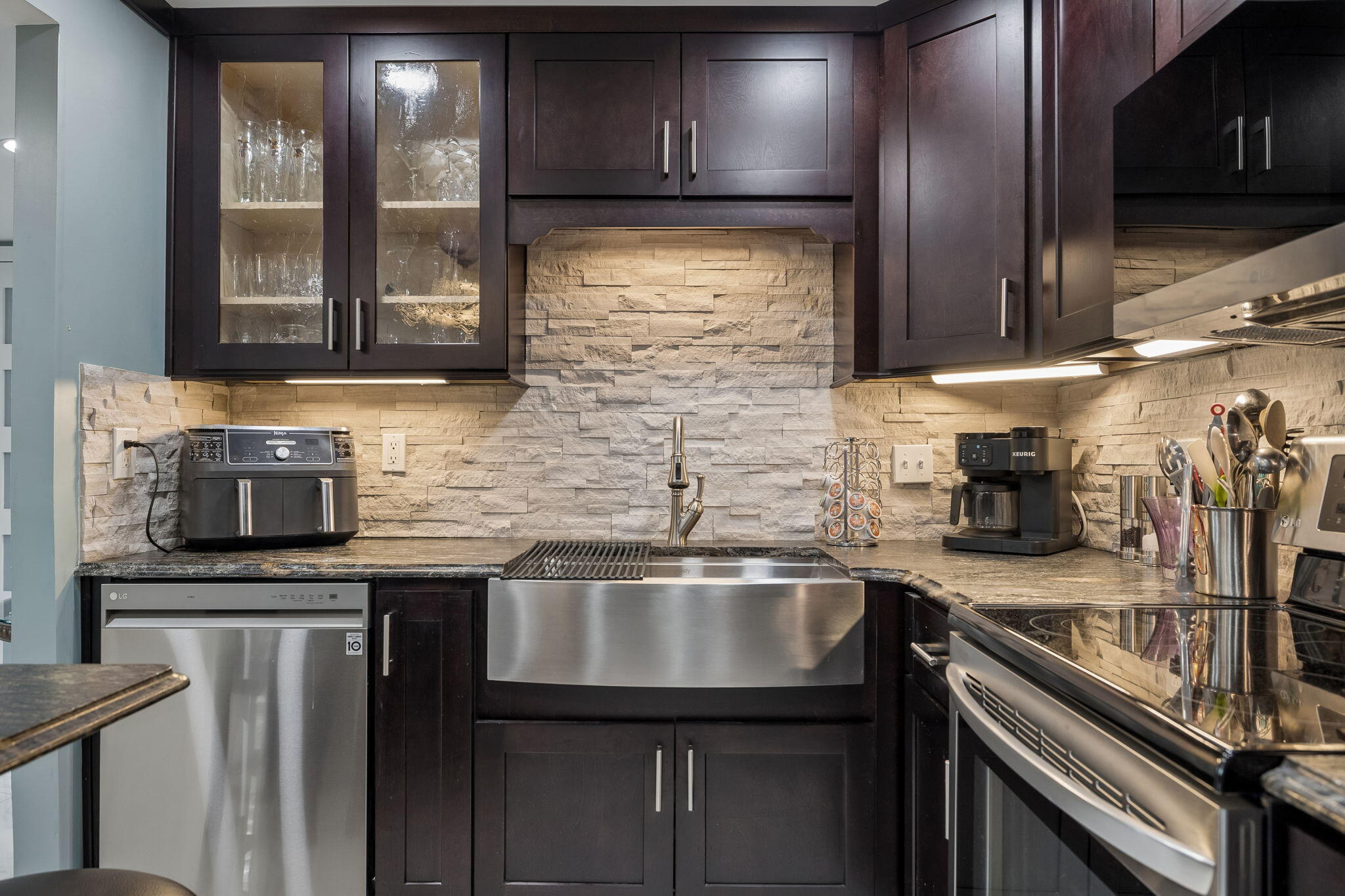 1131 Stringers Ridge Road, Unit 5D Chattanooga, TN 37405 - Photo 33 of 62 Kitchen