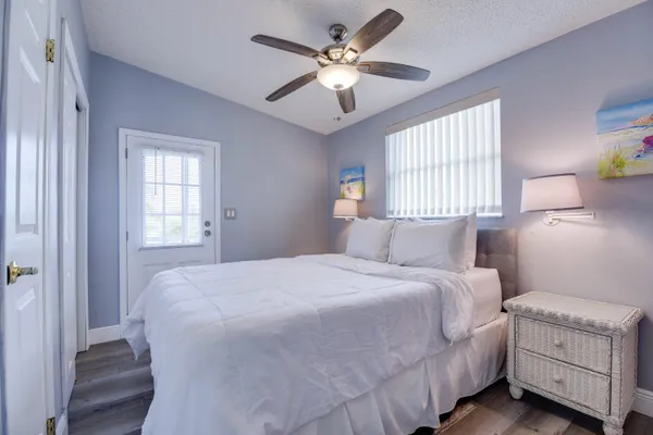 $985,000 | 701 Spanish Main Drive, Unit 51, Cudjoe, FL 33042