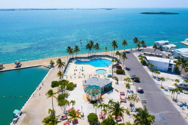 $985,000 | 701 Spanish Main Drive, Unit 51, Cudjoe, FL 33042