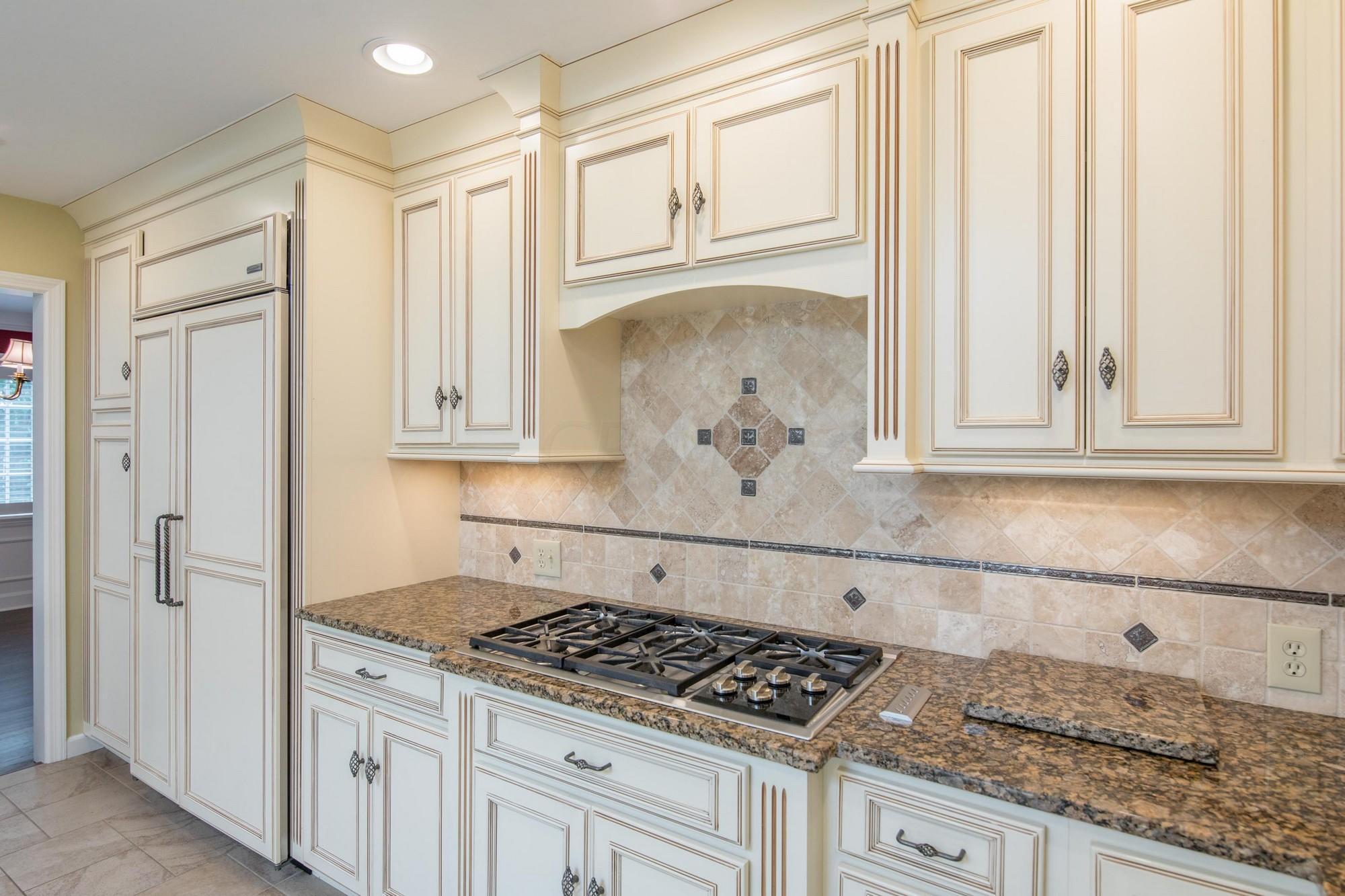 2366 Club Road Columbus, OH 43221 - Photo 11 of 48