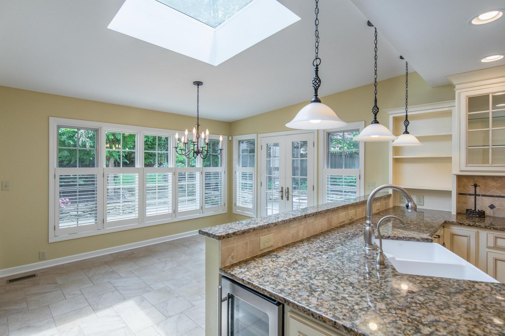 2366 Club Road Columbus, OH 43221 - Photo 12 of 48