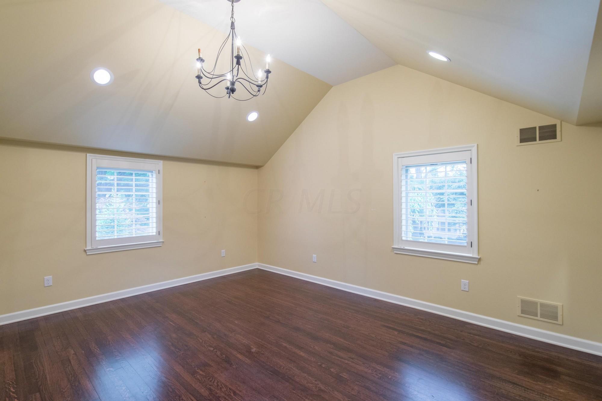 2366 Club Road Columbus, OH 43221 - Photo 24 of 48