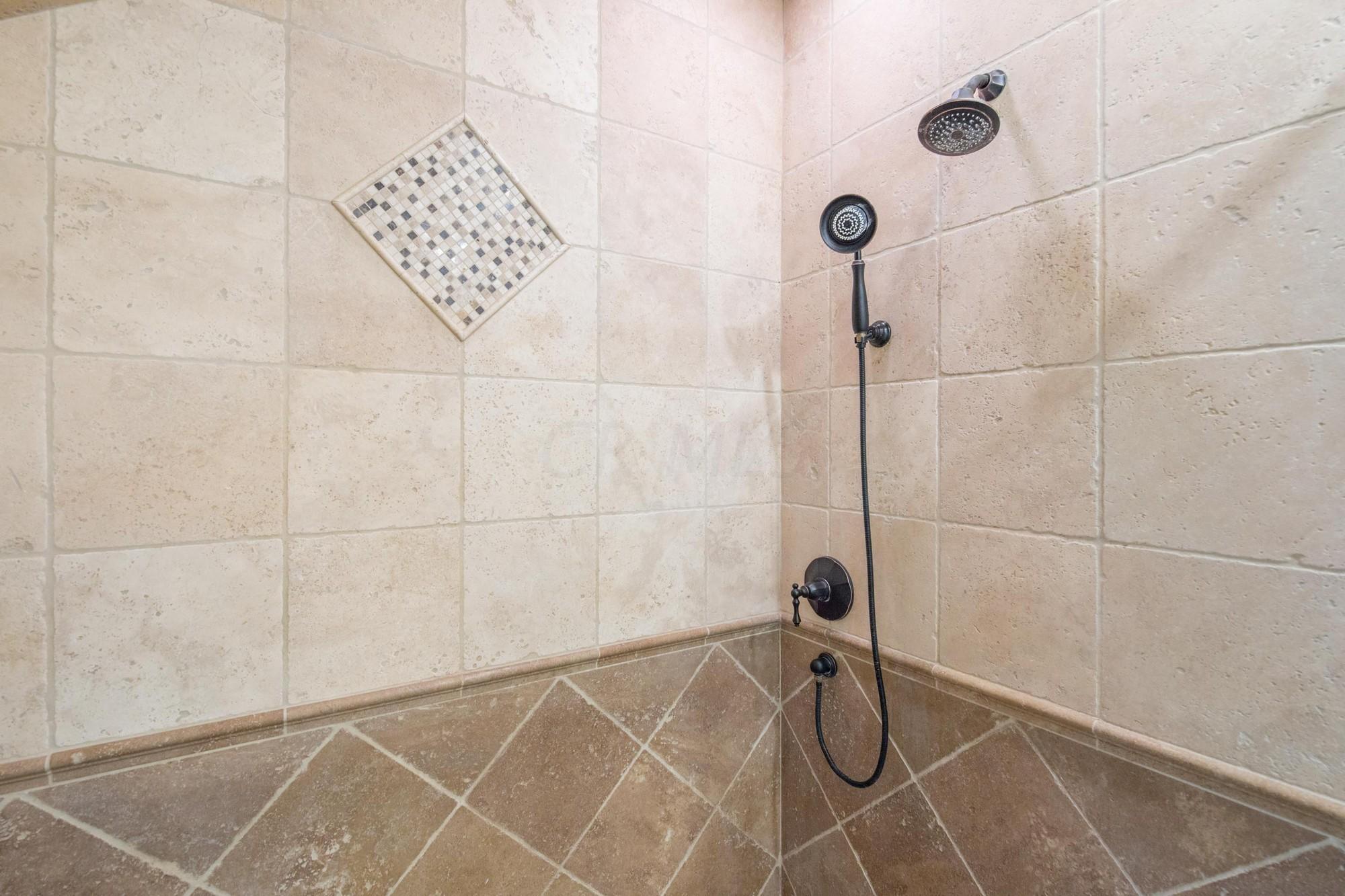 2366 Club Road Columbus, OH 43221 - Photo 27 of 48