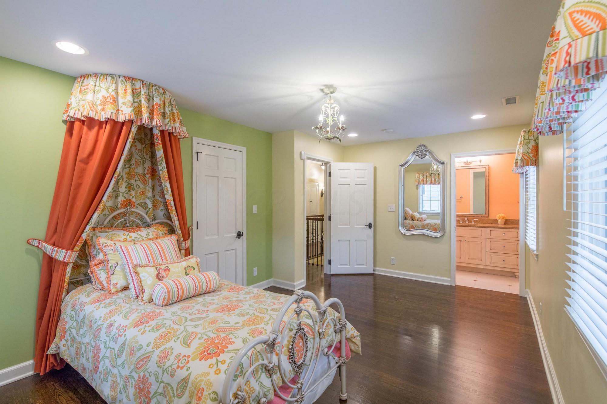 2366 Club Road Columbus, OH 43221 - Photo 30 of 48